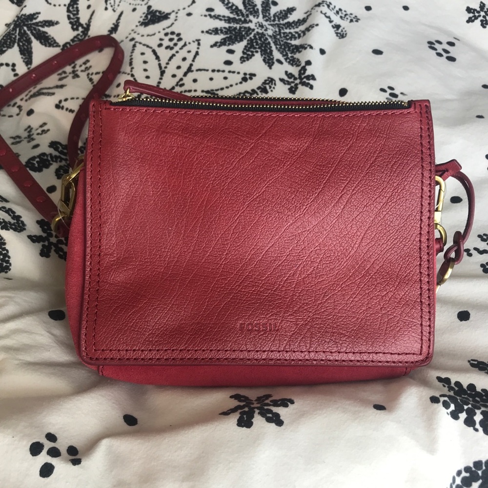 Red Fossil Campbell Crossbody